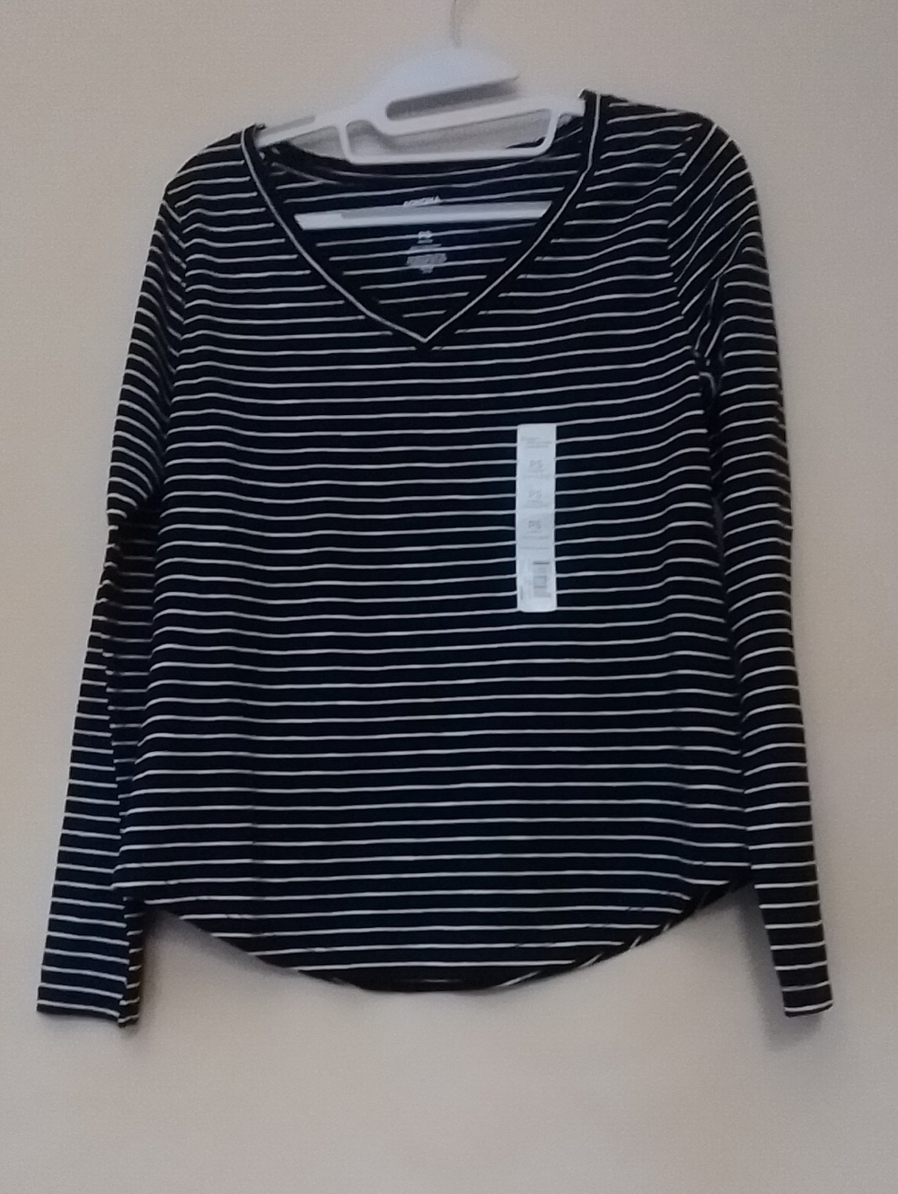 Sonoma Black and White Striped V-Neck Long Sleeve Top, Sz SP